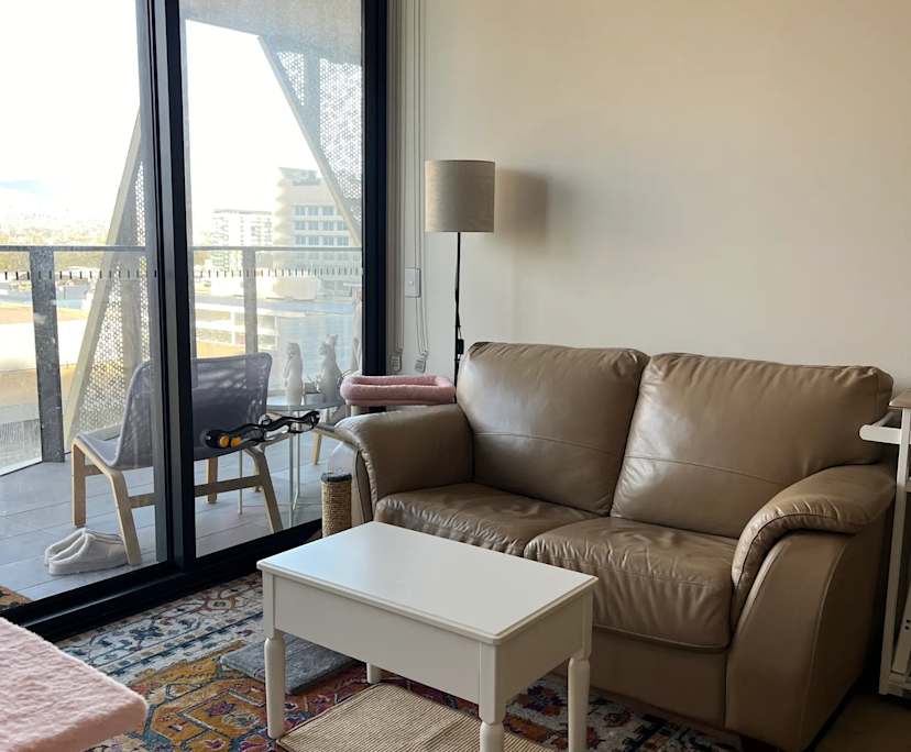Furnished room in a flatshare