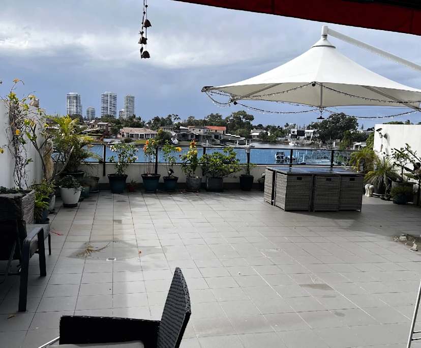 Furnished room with own bathroom