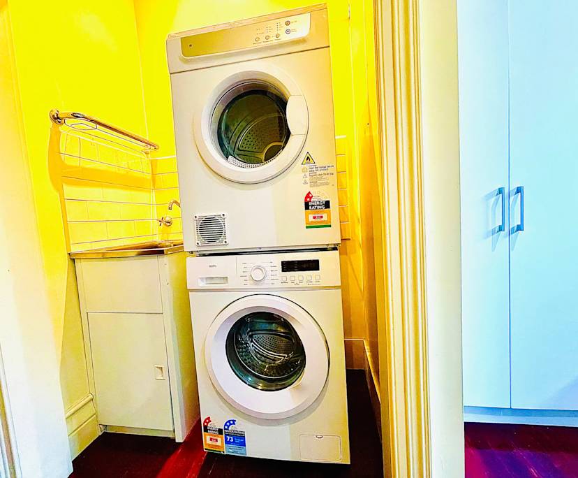 $350, Share-house, 6 bathrooms, Carnegie VIC 3163