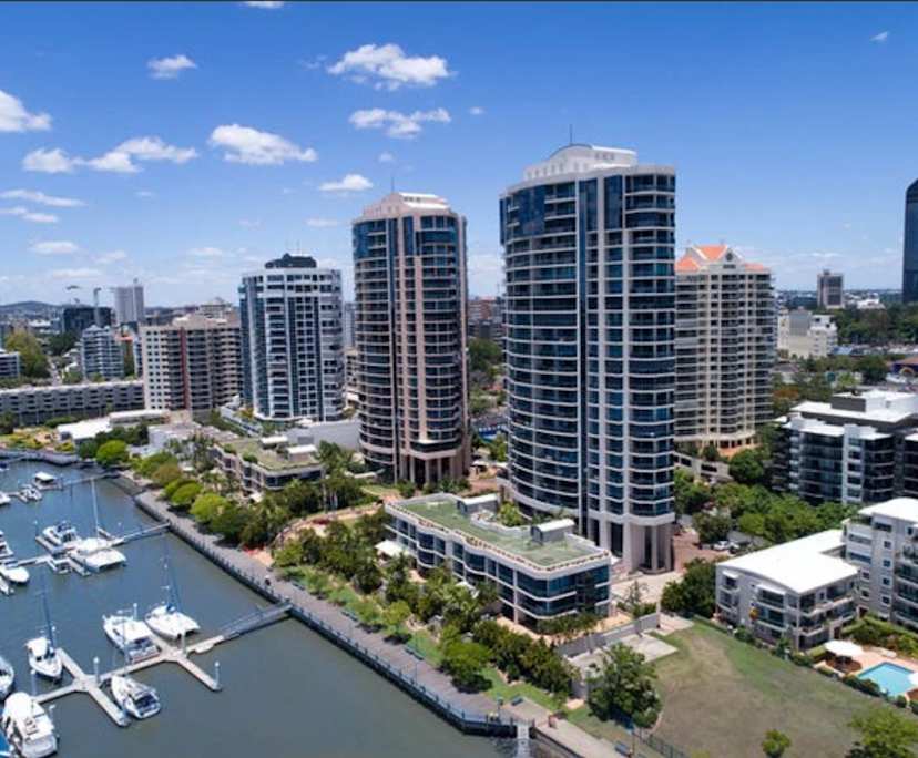 $550, Flatshare, 2 bathrooms, Kangaroo Point QLD 4169