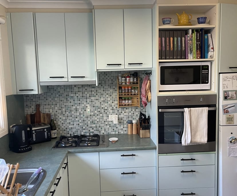 Room in a share house