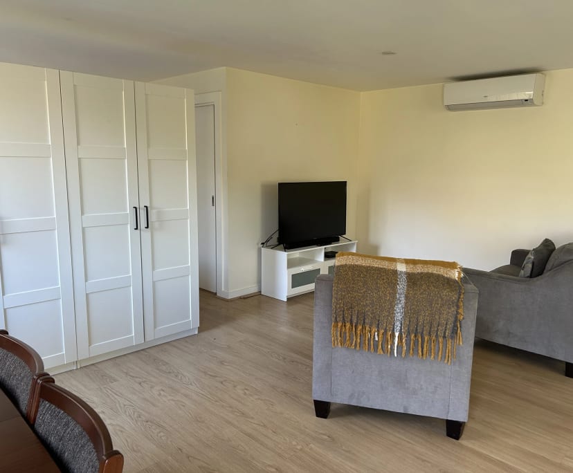 Room studio flat for rent
