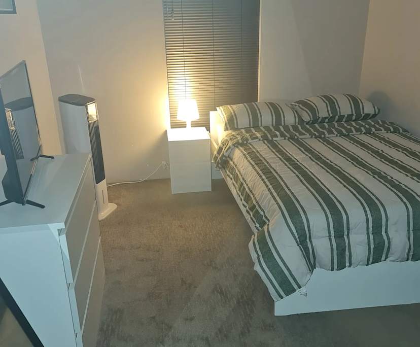 Furnished room with own bathroom