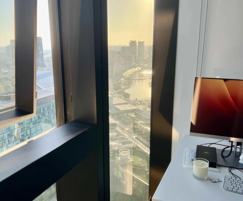 Furnished room in a flatshare