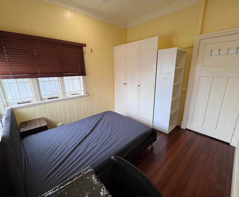 $330-360, Share-house, 2 rooms, Camp Hill QLD 4152, Camp Hill QLD 4152