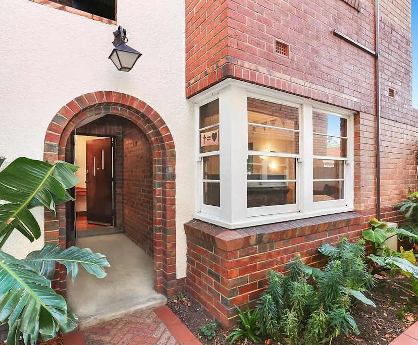 Whole property with 2 rooms for rent