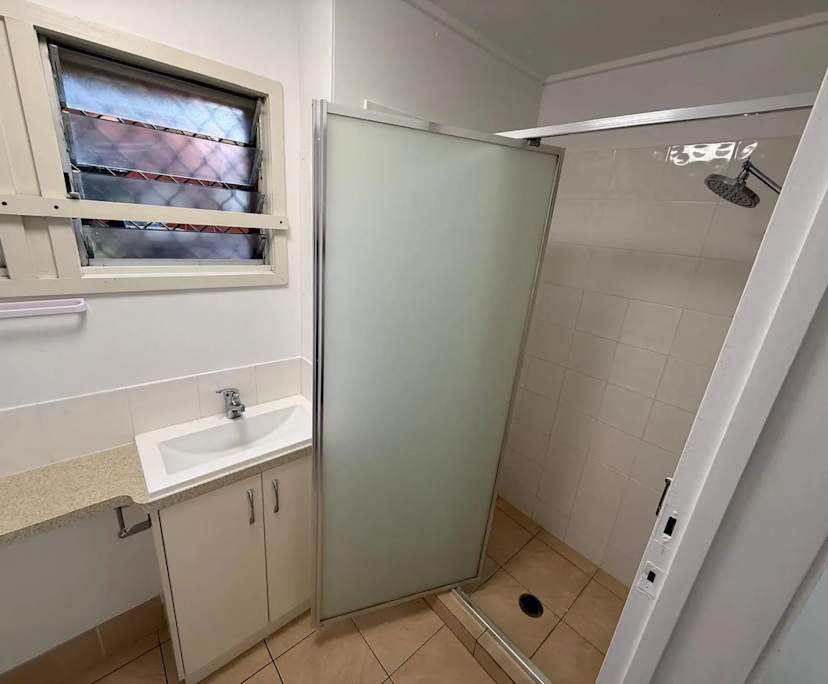 $500, Share-house, 2 bathrooms, Bilinga QLD 4225