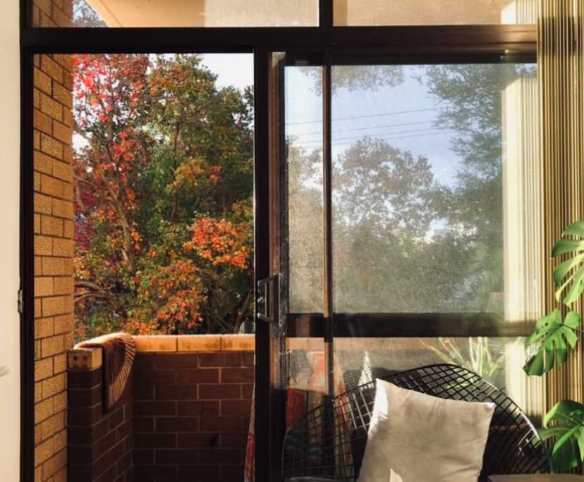 Unfurnished room in a flatshare