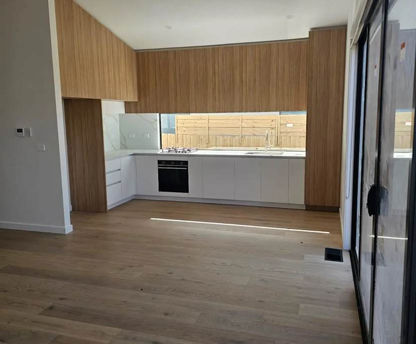 Room in a share house