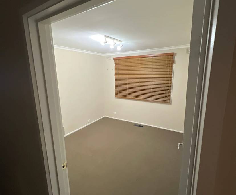 Unfurnished room in a share house