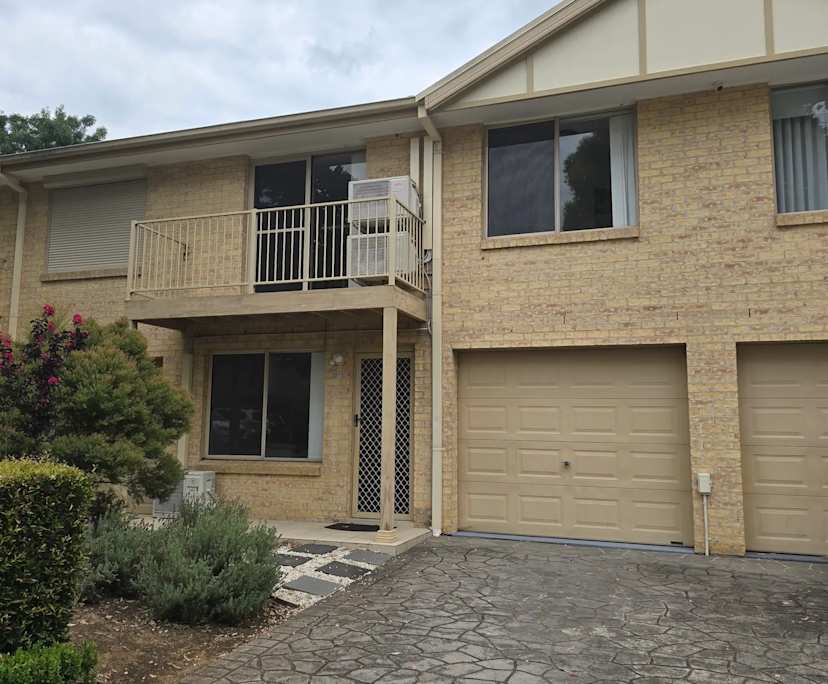 Whole property with 4 rooms for rent