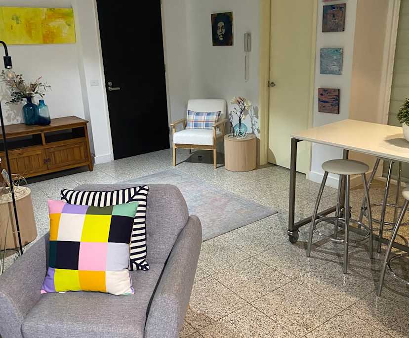 Furnished room in a flatshare