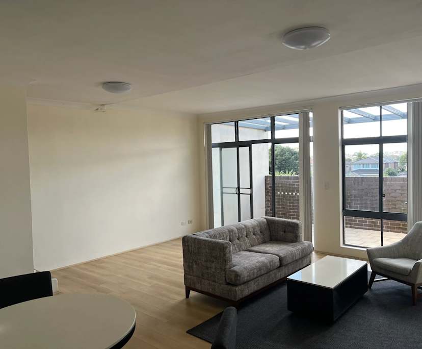 Furnished room in a flatshare