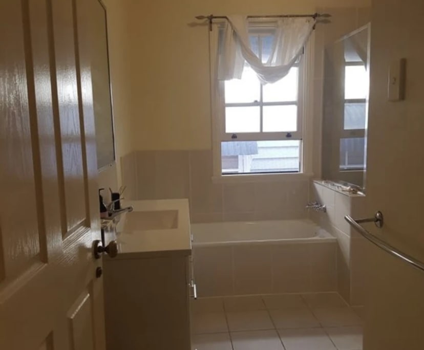 $185, Share-house, 3 bathrooms, Paddington QLD 4064