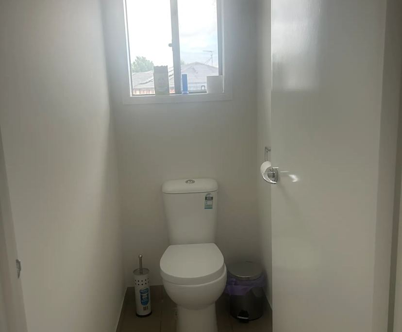 $350, Share-house, 4 bathrooms, Pakenham VIC 3810