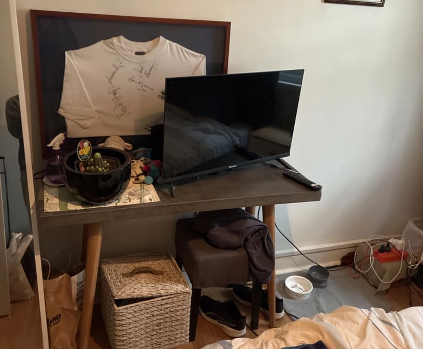 Furnished room in a flatshare