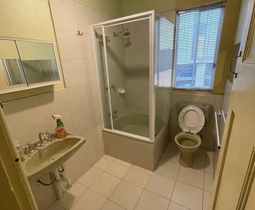 $250, Student-accommodation, 3 bathrooms, Hughesdale VIC 3166