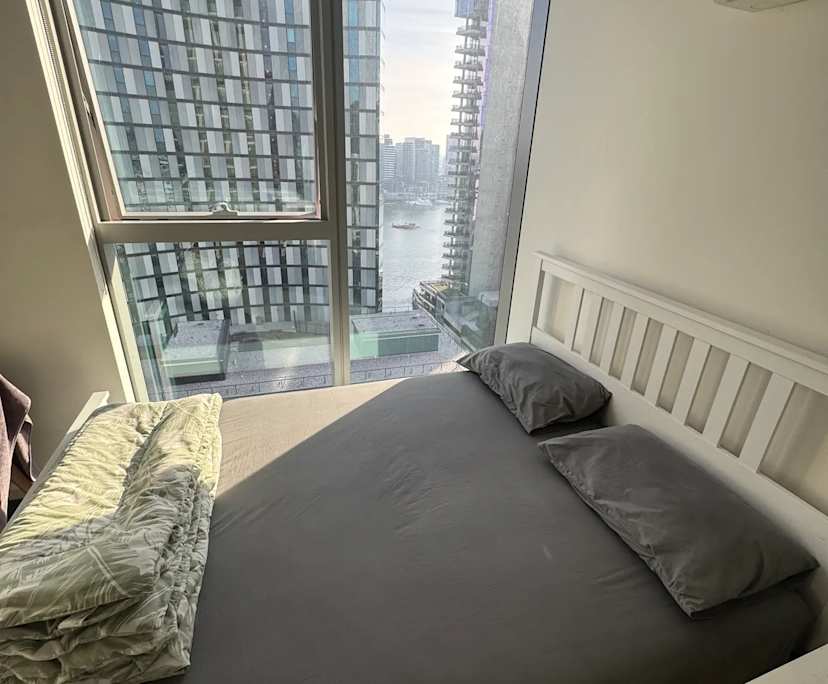 Furnished room with ensuite in a flatshare