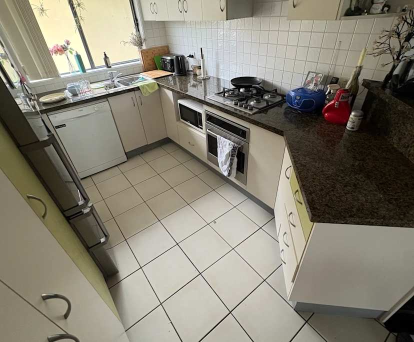 Furnished room in a flatshare