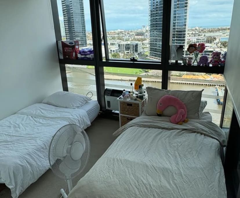 Furnished room in a flatshare