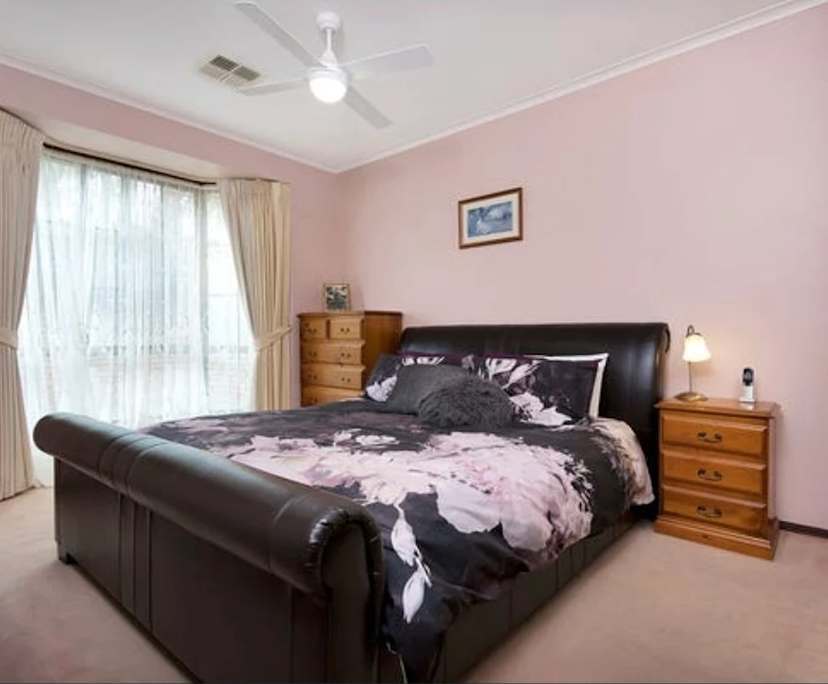 Unfurnished room in a share house