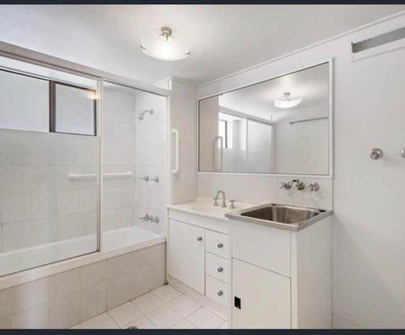 Unfurnished room in a flatshare