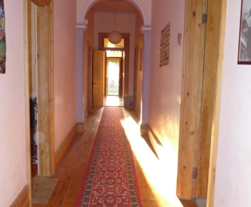 Unfurnished room in a share house