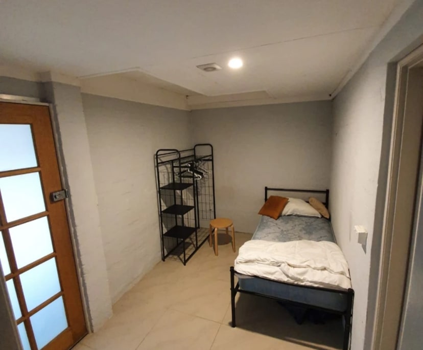 Granny Flat for Rent in Bondi Junction, Sydney 22...