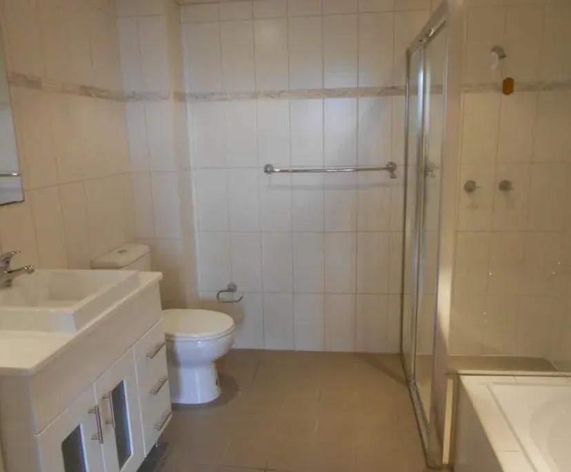 $325, Flatshare, 2 bathrooms, Bankstown NSW 2200