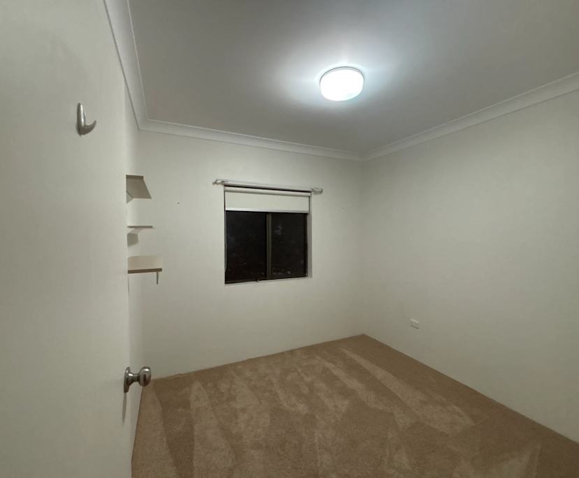 Unfurnished room in a flatshare