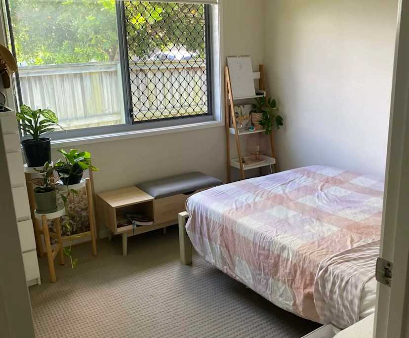 Unfurnished room in a share house