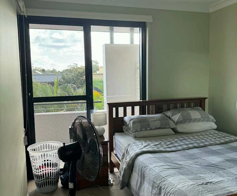 Unfurnished room with ensuite in a flatshare