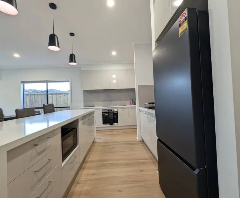 $230-280, Share-house, 3 rooms, Rockbank VIC 3335, Rockbank VIC 3335