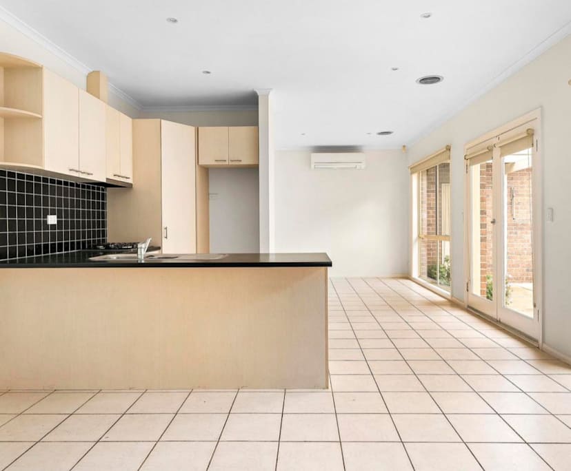 Whole property with 2 rooms for rent