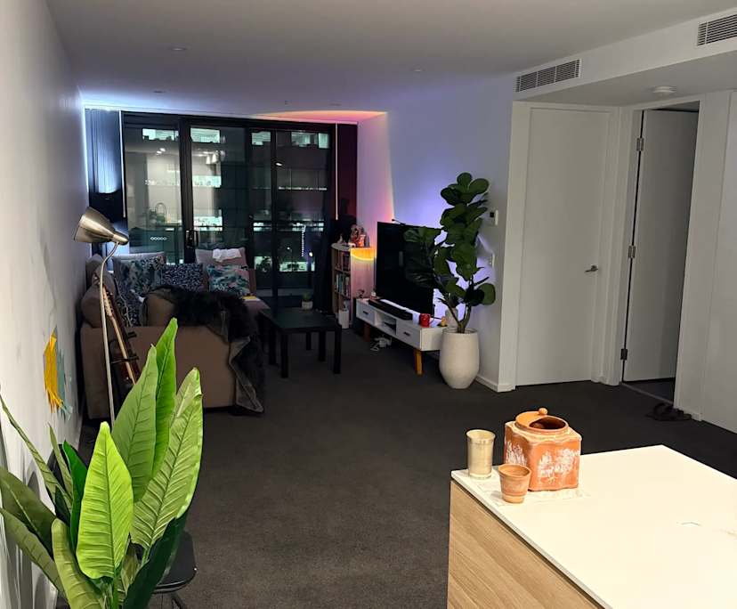 Furnished room in a flatshare