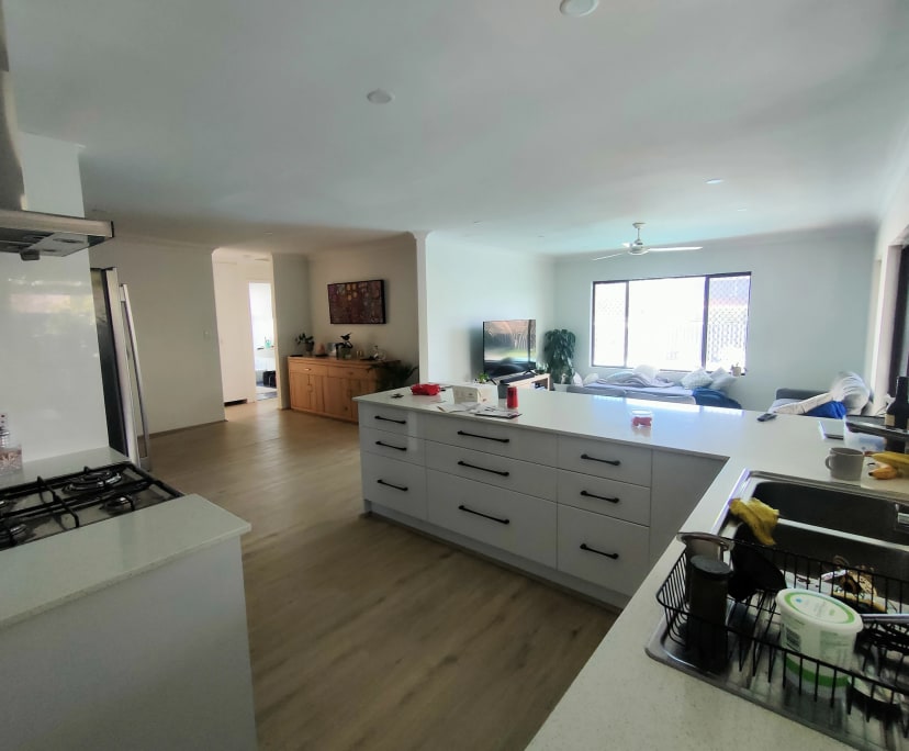 Room in a share house