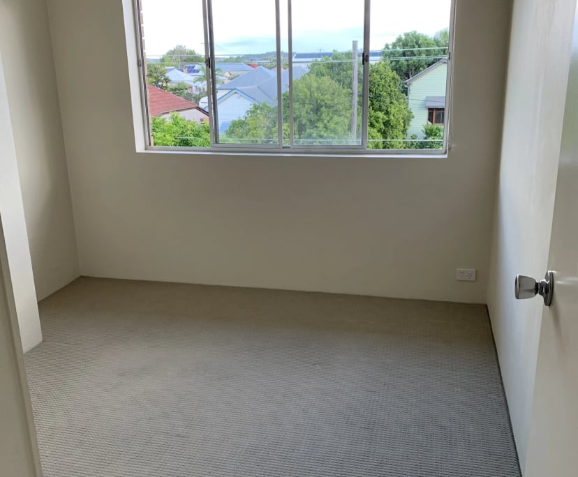 Unfurnished room in a flatshare