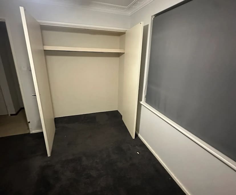 Room in a share house