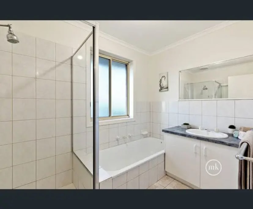 Room in a share house