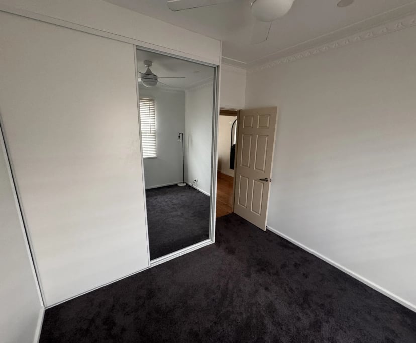 $275, Share-house, 3 bathrooms, Shortland NSW 2307