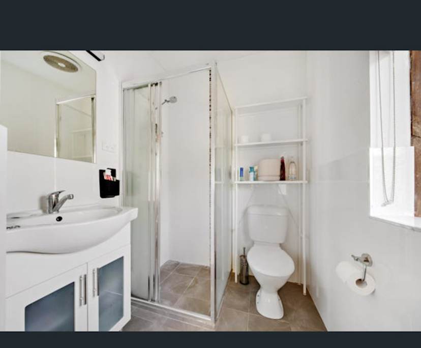 $330, Share-house, 4 bathrooms, O'Connor ACT 2602