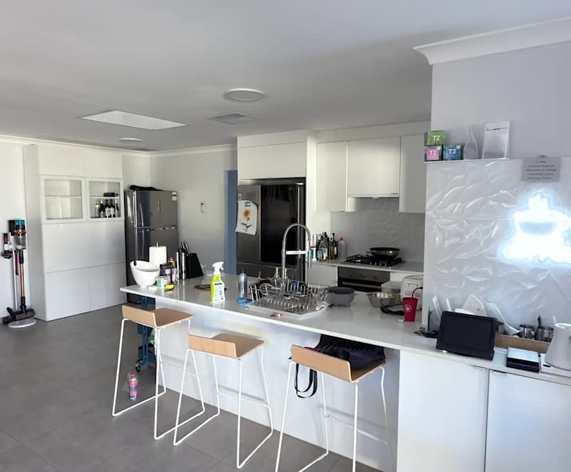 $250, Share-house, 4 bathrooms, Marangaroo WA 6064