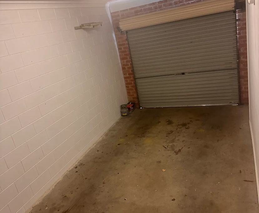 Unfurnished room in a flatshare