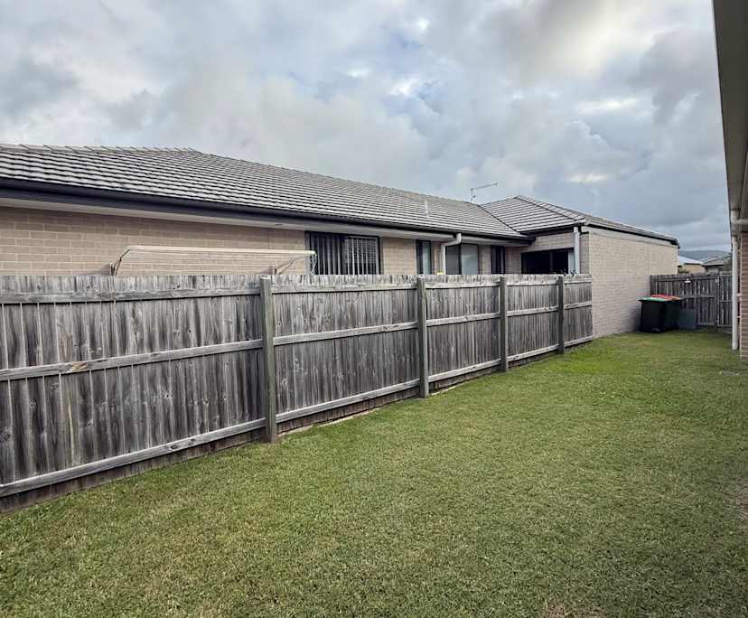 $250, Share-house, 4 bathrooms, Pimpama QLD 4209