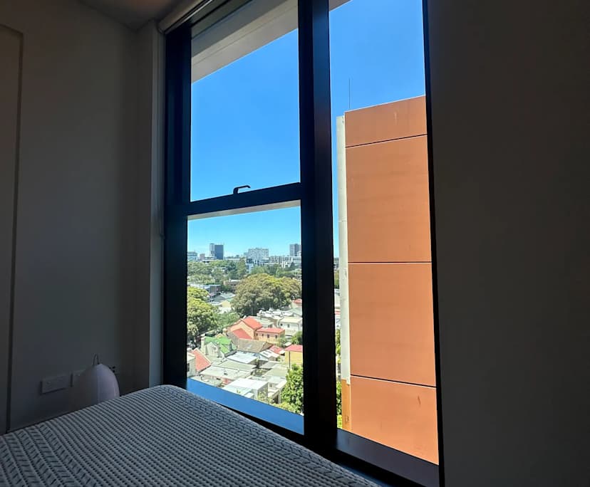 Furnished room in a flatshare