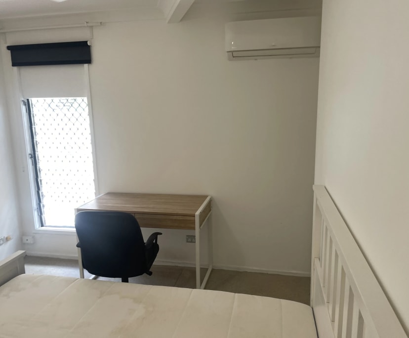 $300, Share-house, 3 bathrooms, Annerley QLD 4103