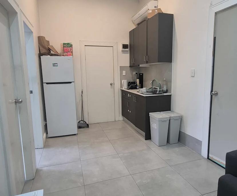 Furnished room in a flatshare