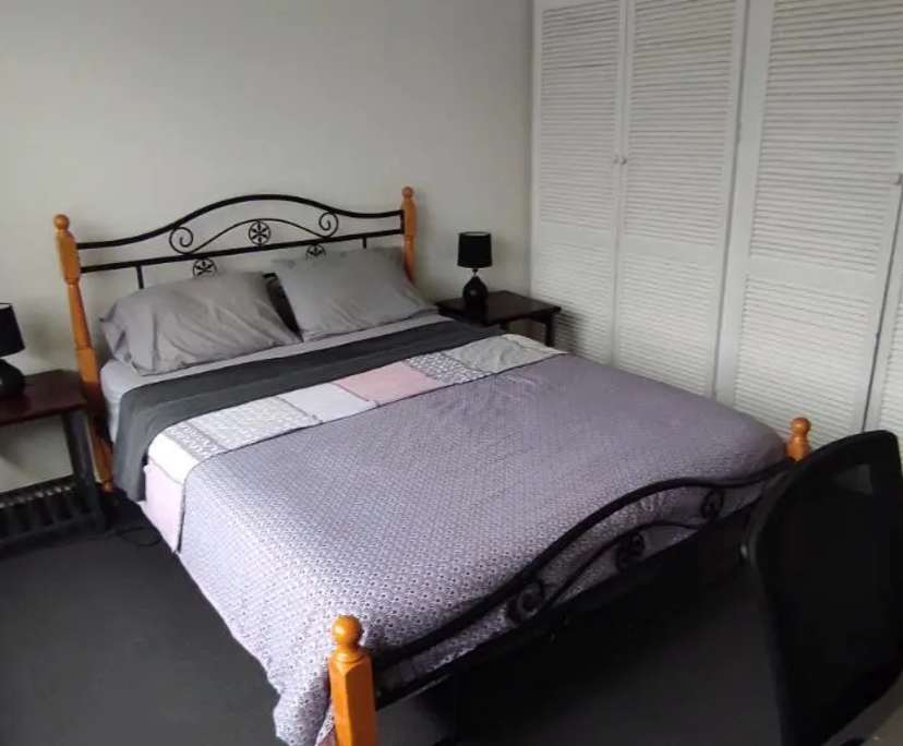 Room in a share house