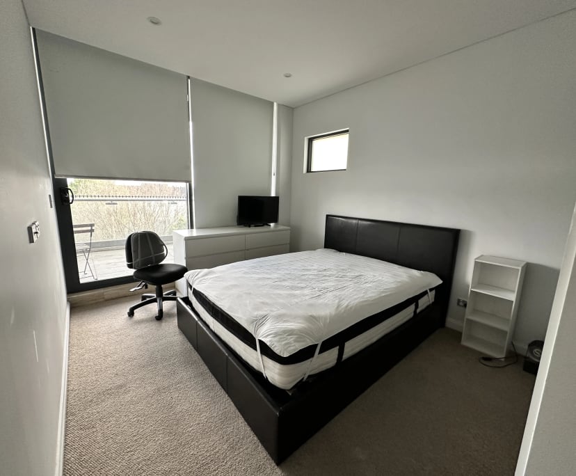 Furnished room in a flatshare