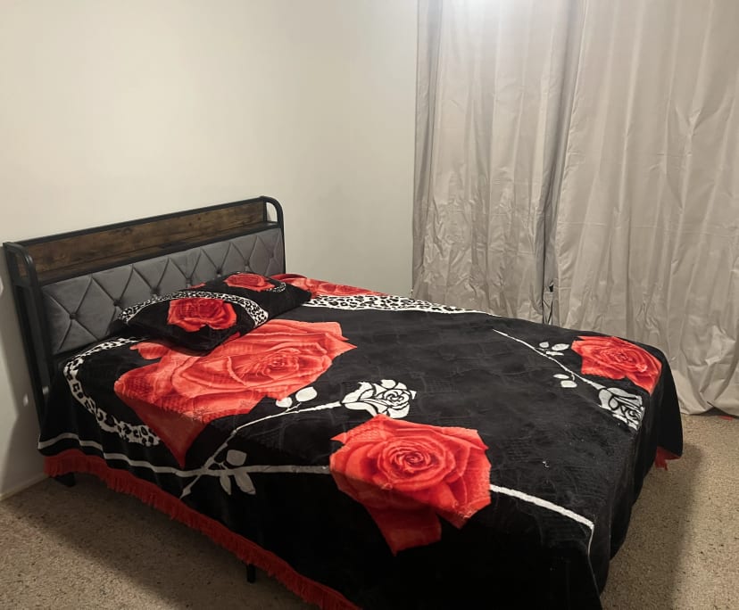 Furnished room in a share house